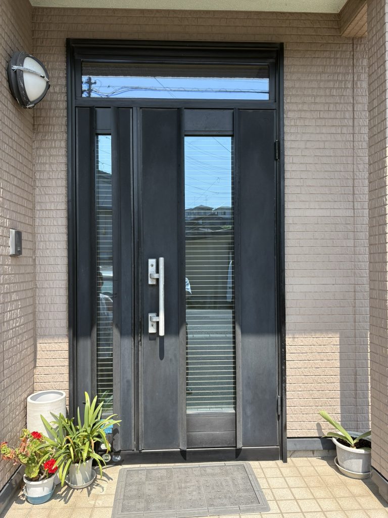 八戸市　Ｉ様　玄関ドア塗装工事01